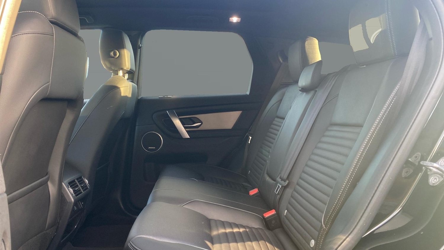 Used Land Rover Discovery Sport 2025 for sale - 76904899: Photo 4