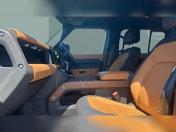 Used Land Rover Defender 2023 for sale - 79151505: Photo