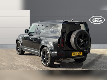 Used Land Rover Defender 2021 for sale - 76477127: Photo
