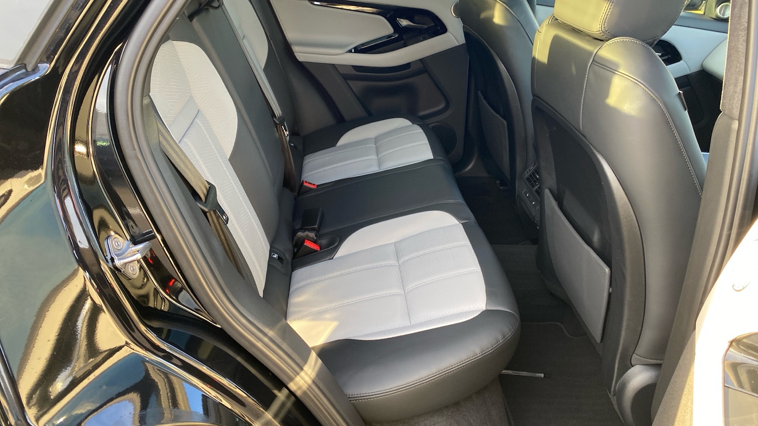 Used Land Rover Range Rover Evoque 2025 for sale - 76764109: Photo 34