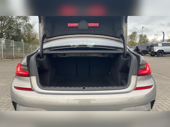 Used BMW 3 Series 2021 for sale - 77431606: Photo