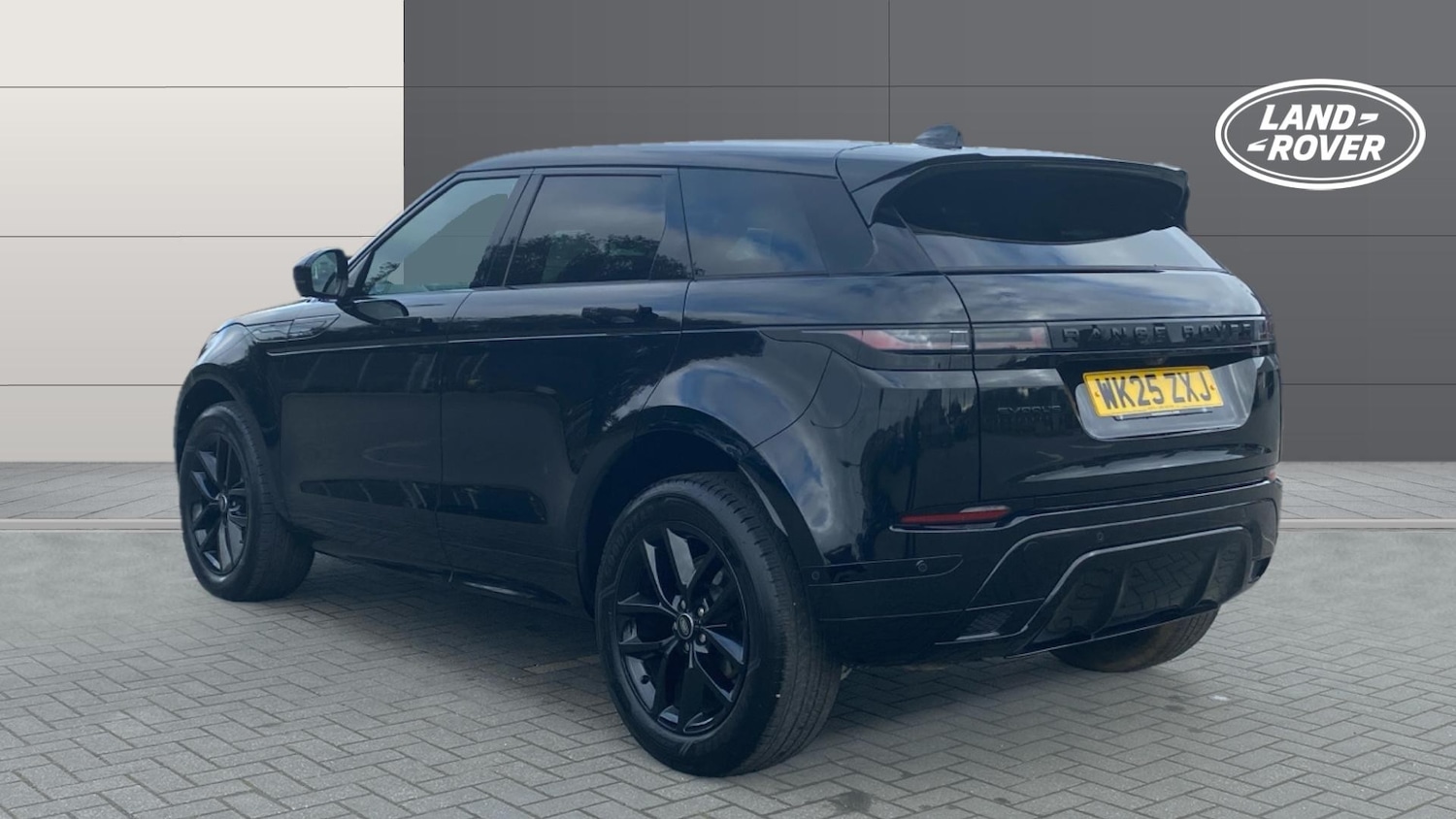 Used Land Rover Range Rover Evoque 2025 for sale - 76277076: Photo 2