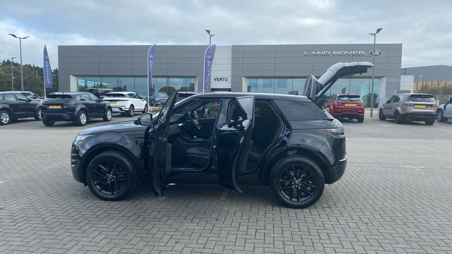 Used Land Rover Range Rover Evoque 2025 for sale - 76277076: Photo 32