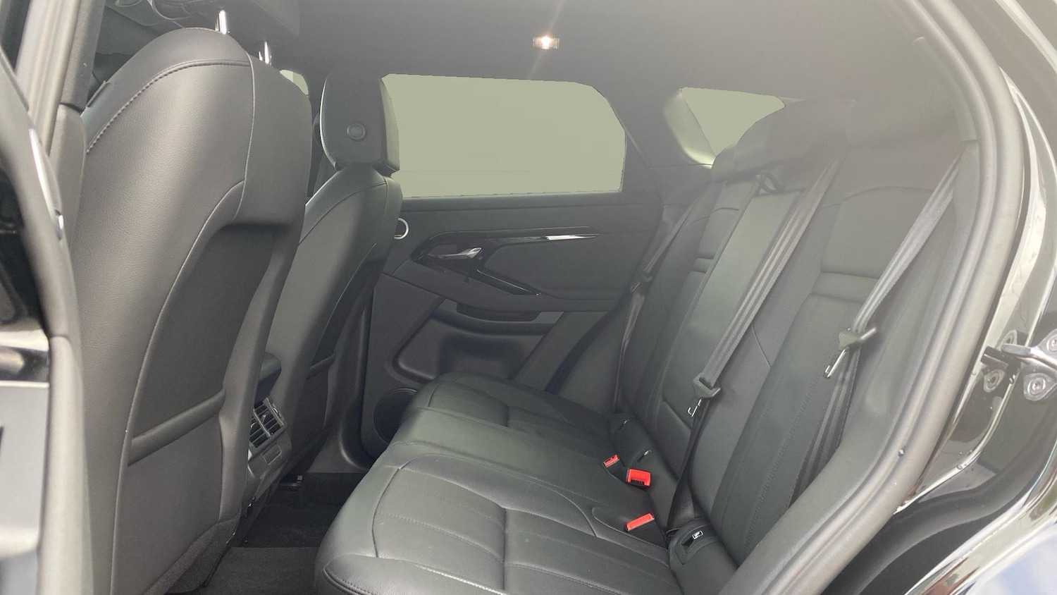 Used Land Rover Range Rover Evoque 2025 for sale - 76277076: Photo 4