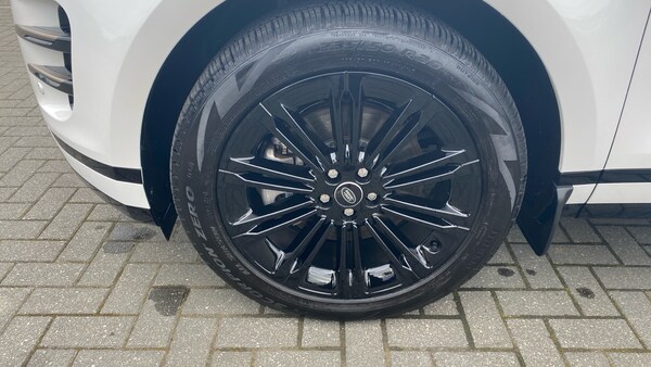 Used Land Rover Range Rover Evoque 2025 for sale - 76265880: Photo 32