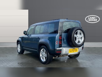 Used Land Rover Defender 2022 for sale - 76352430: Photo