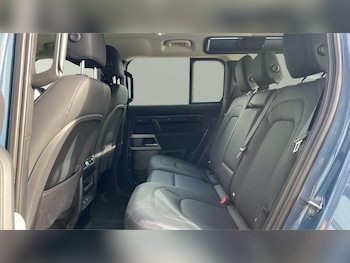 Used Land Rover Defender 2022 for sale - 76352430: Photo