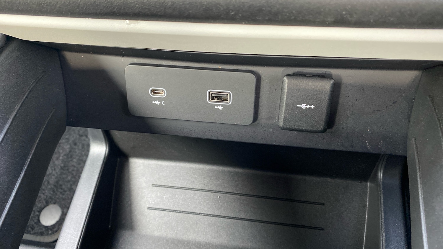 Used Land Rover Defender 2022 for sale - 76352430: Photo 55