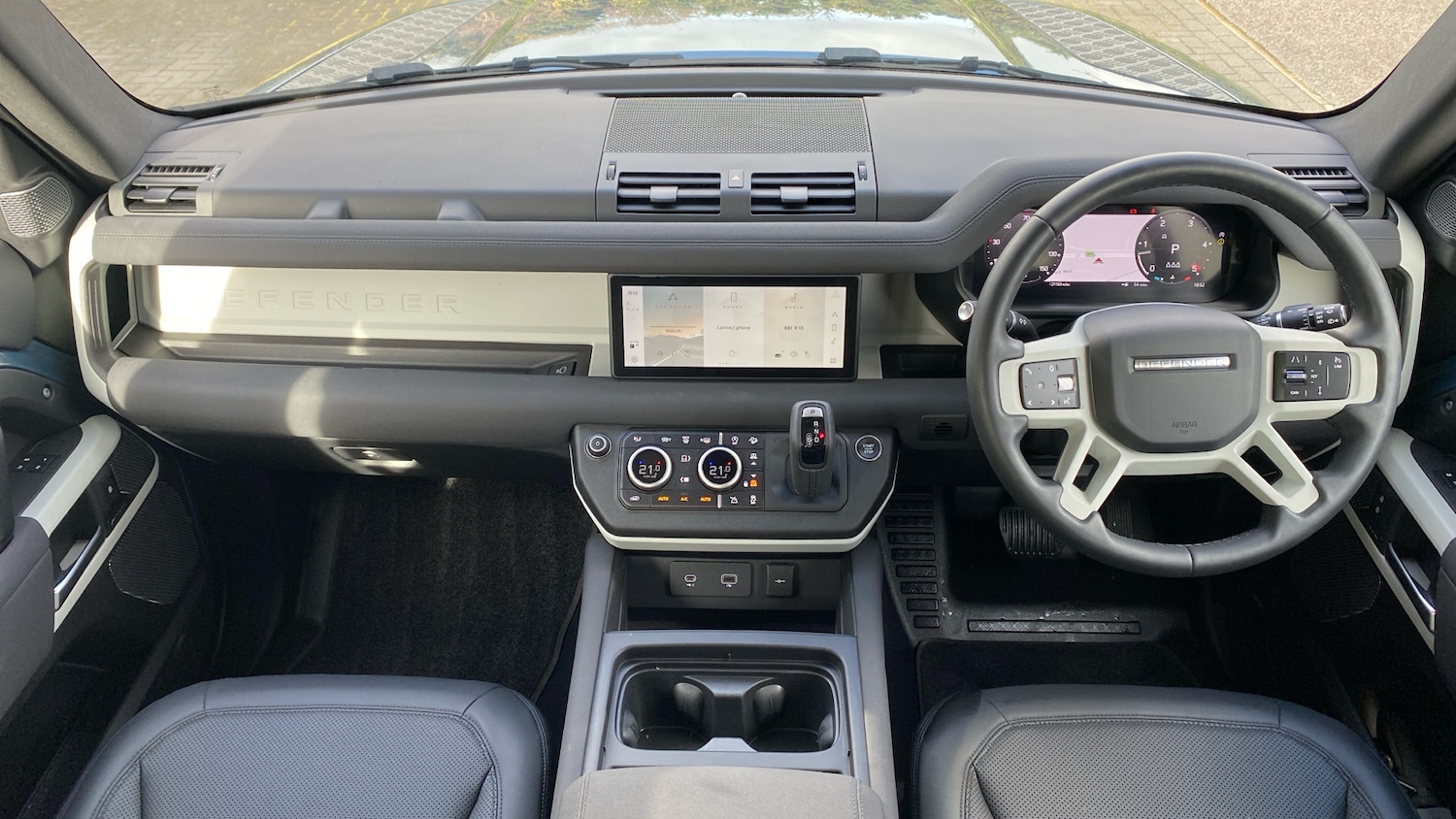 Used Land Rover Defender 2022 for sale - 76352430: Photo 9
