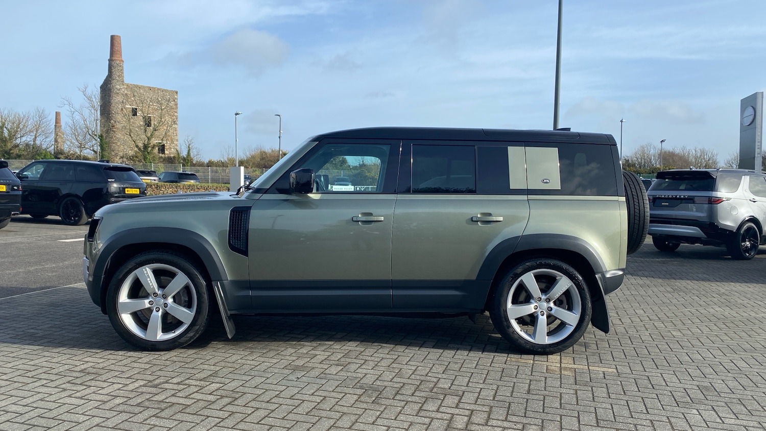 Used Land Rover Defender 2020 for sale - 77802244: Photo 31