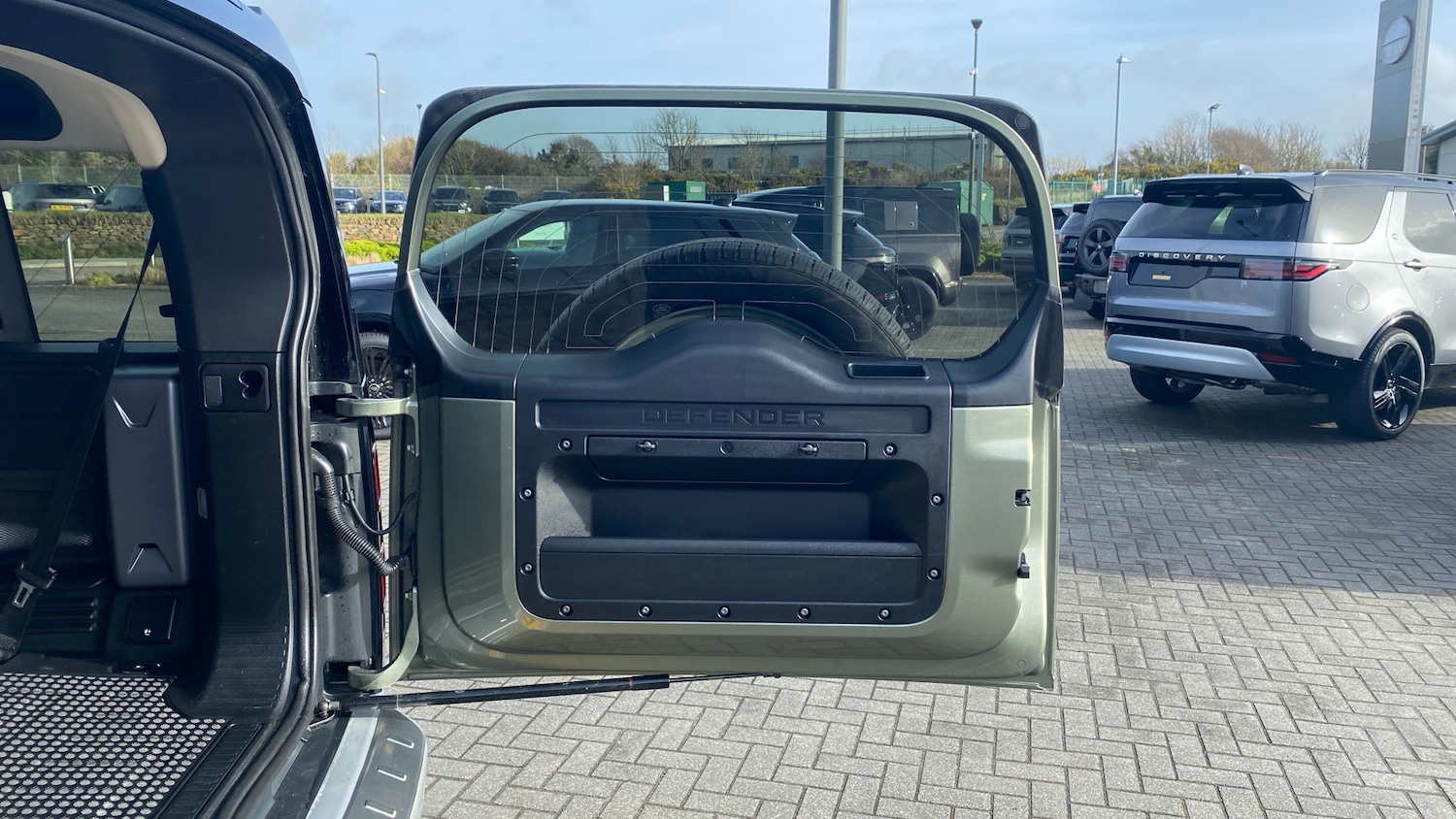 Used Land Rover Defender 2020 for sale - 77802244: Photo 34