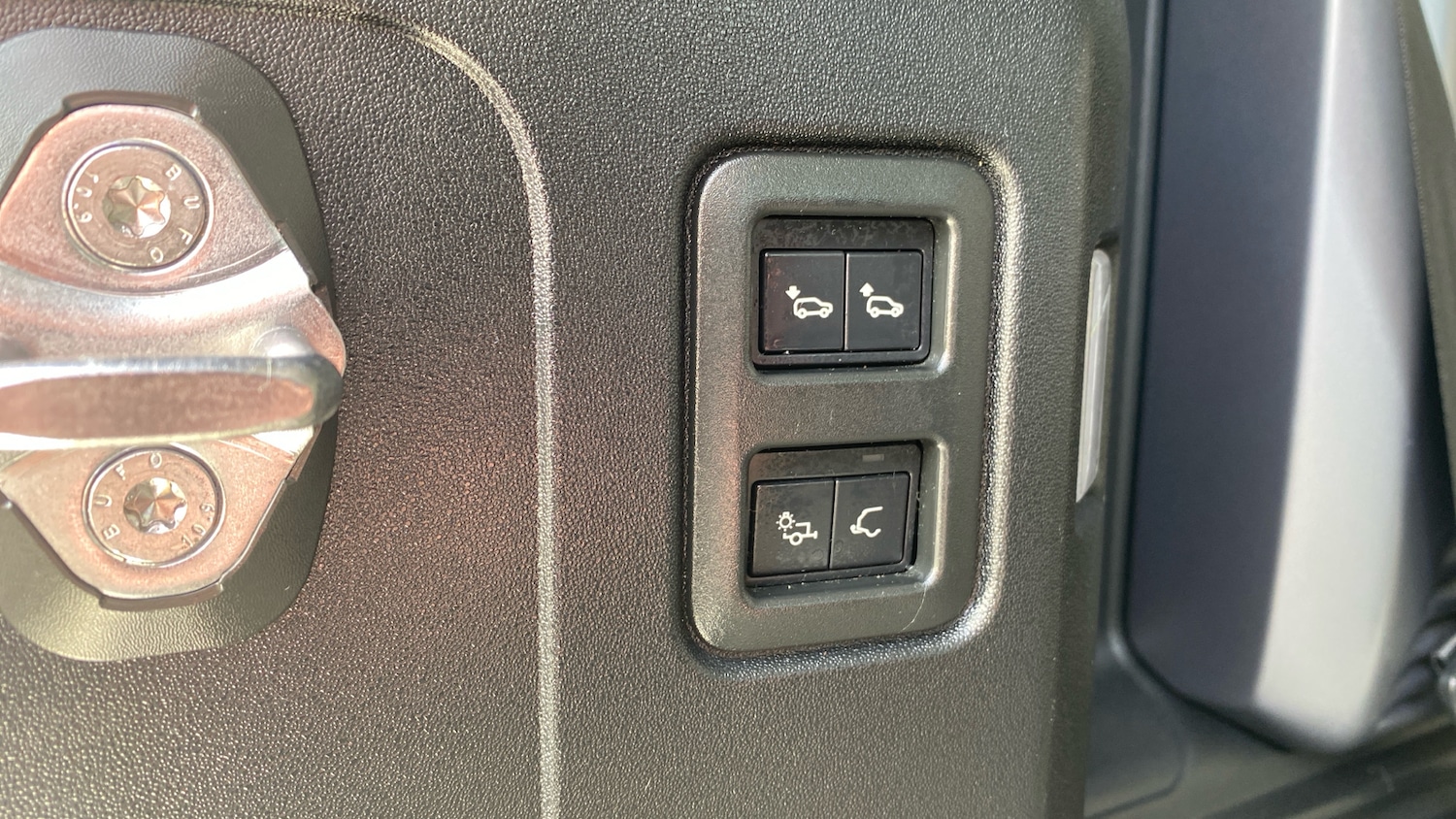 Used Land Rover Defender 2020 for sale - 77802244: Photo 35