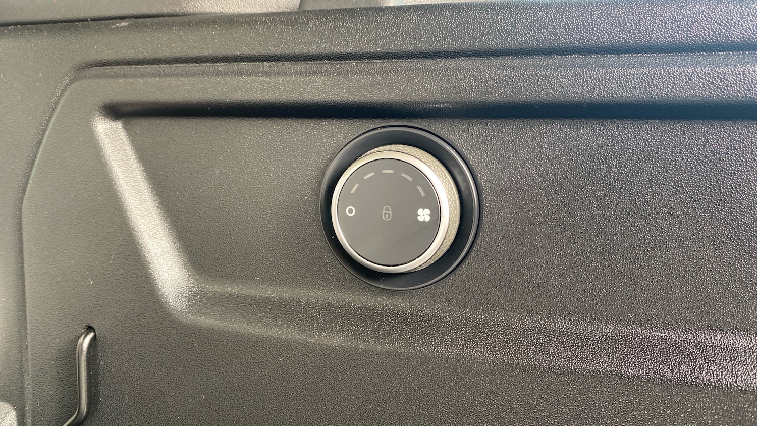 Used Land Rover Defender 2020 for sale - 77802244: Photo 37