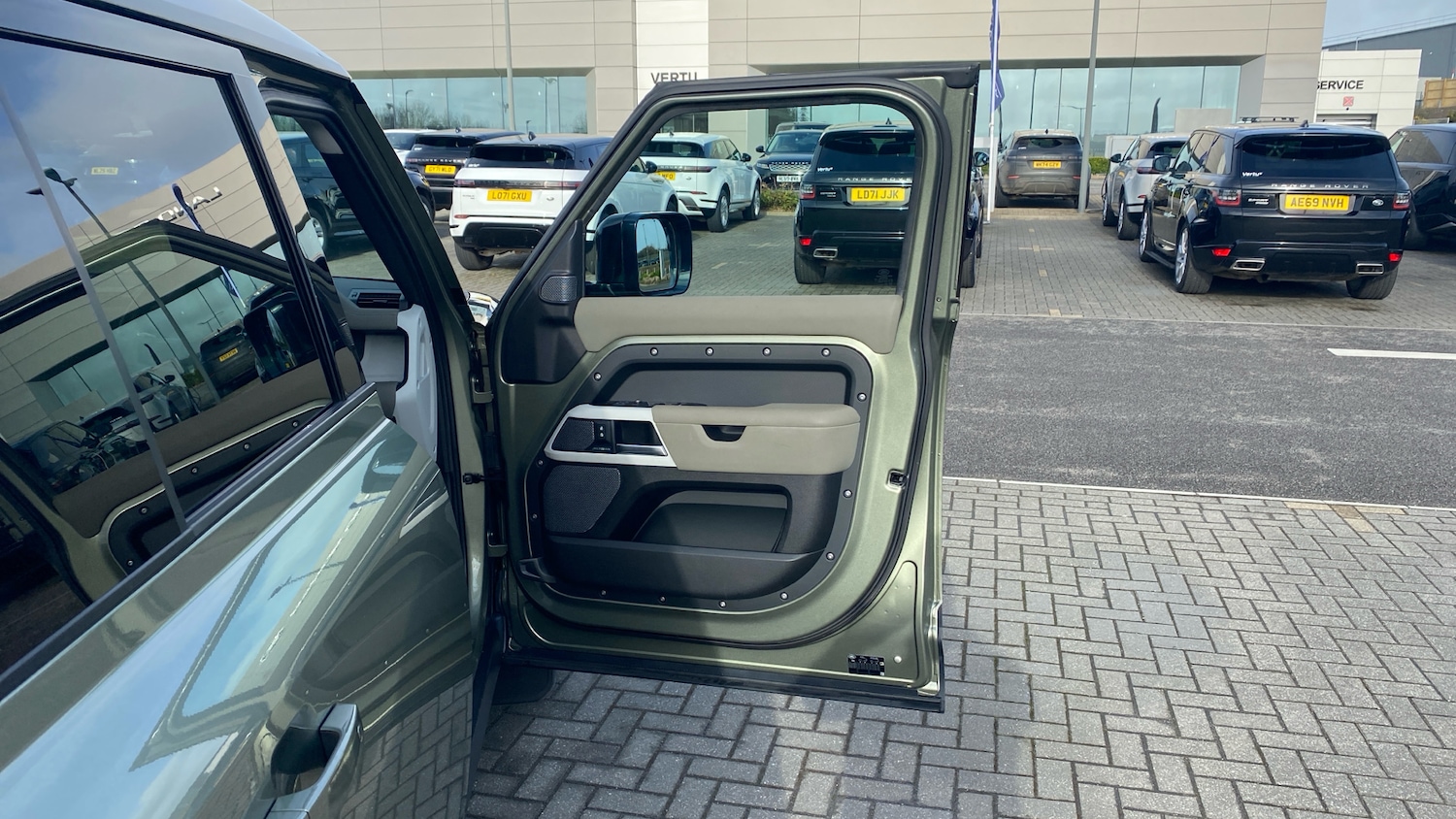 Used Land Rover Defender 2020 for sale - 77802244: Photo 44