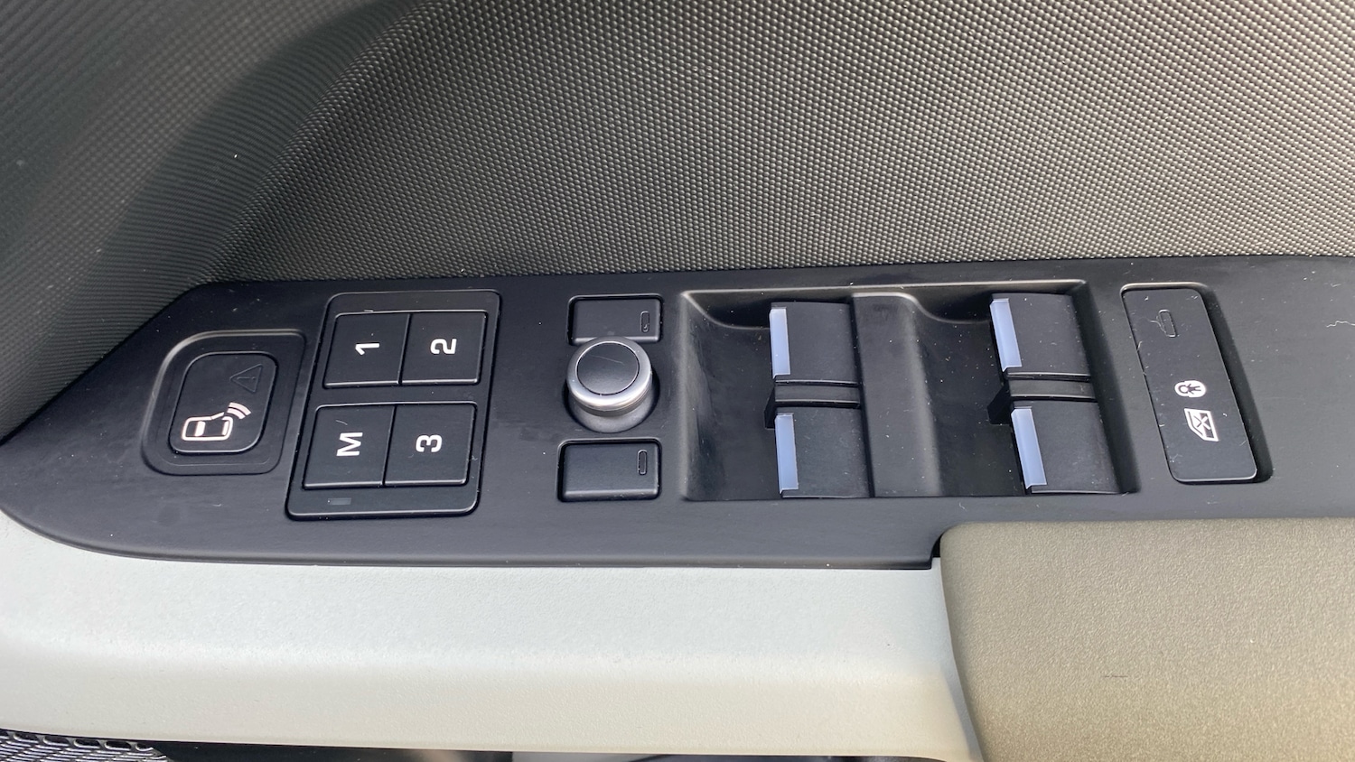 Used Land Rover Defender 2020 for sale - 77802244: Photo 45