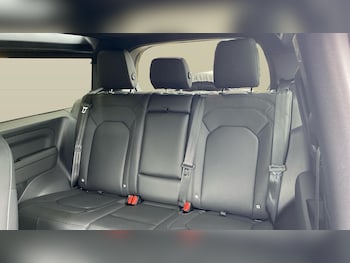 Used Land Rover Defender 2024 for sale - 78484685: Photo