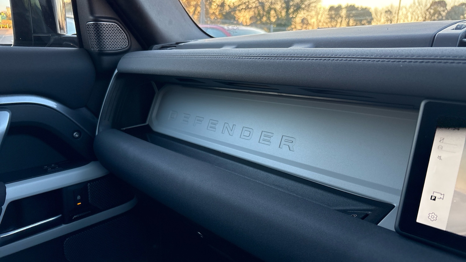 Used Land Rover Defender 2023 for sale - 77983874: Photo 26