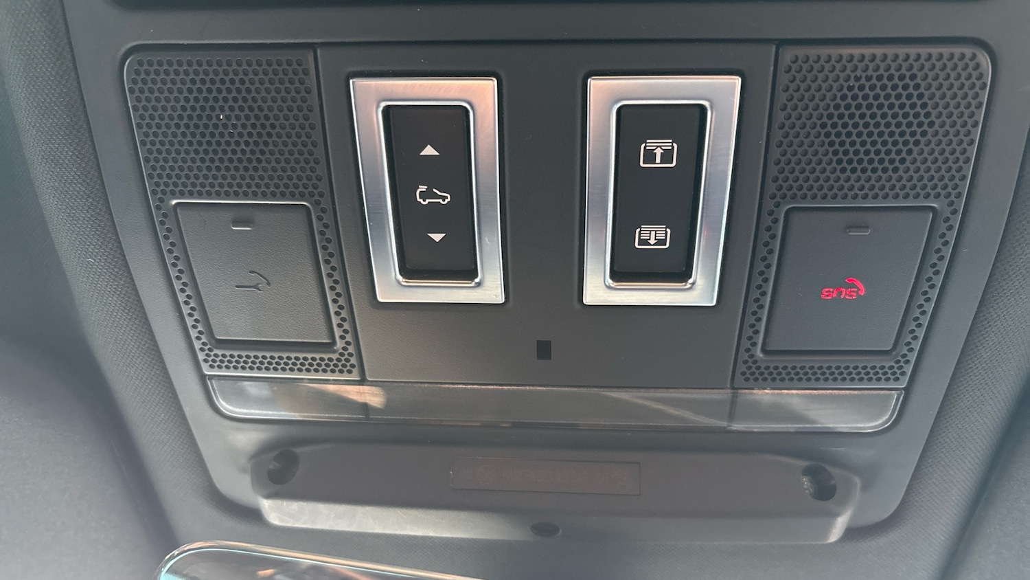 Used Land Rover Defender 2023 for sale - 77983874: Photo 45