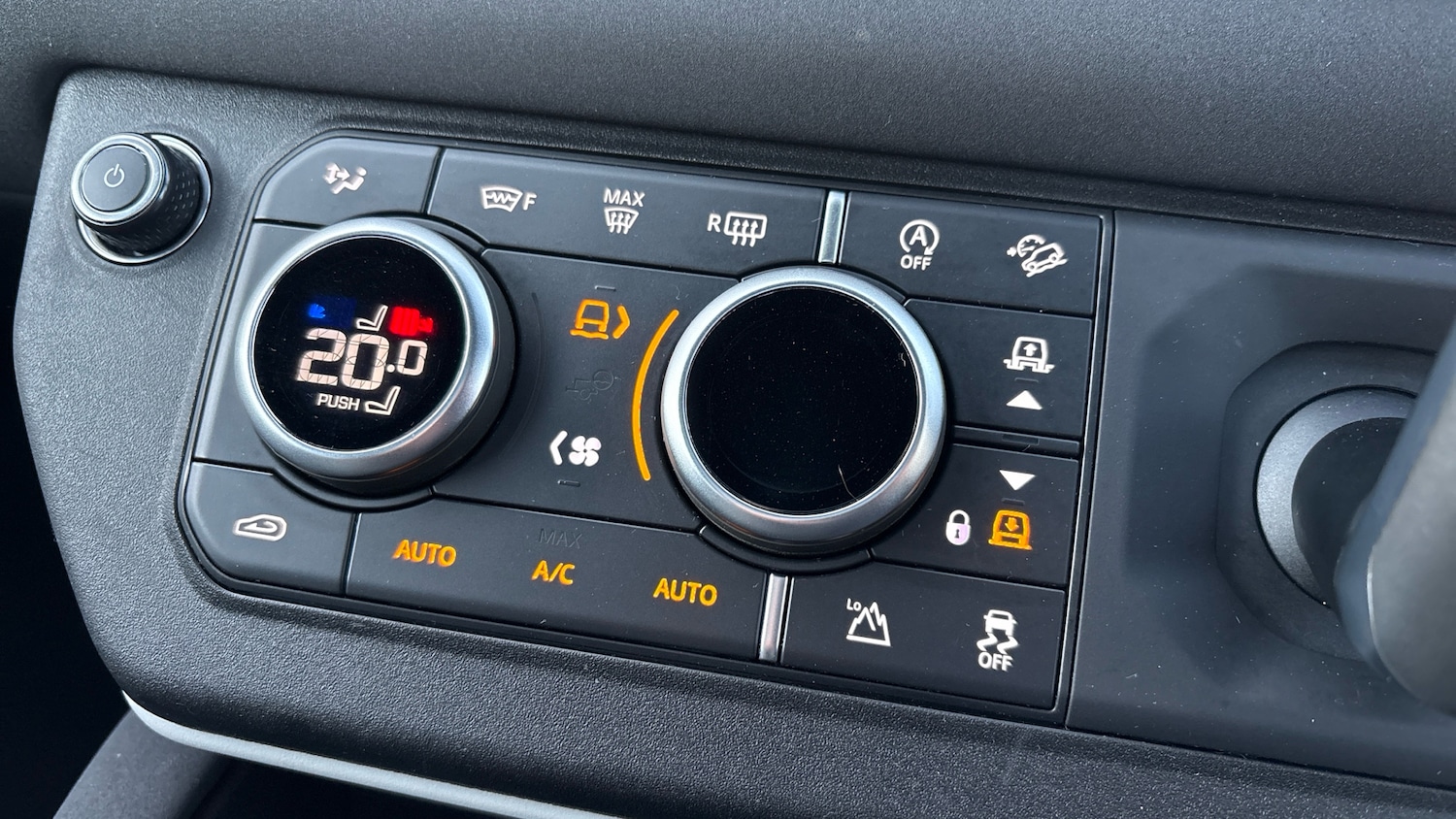 Used Land Rover Defender 2023 for sale - 77983874: Photo 55