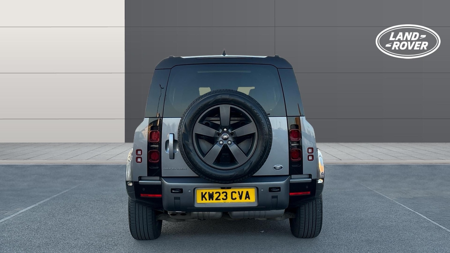 Used Land Rover Defender 2023 for sale - 77983874: Photo 6