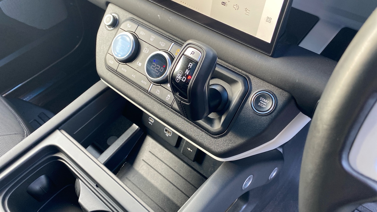 Used Land Rover Defender 2024 for sale - 77286180: Photo 13