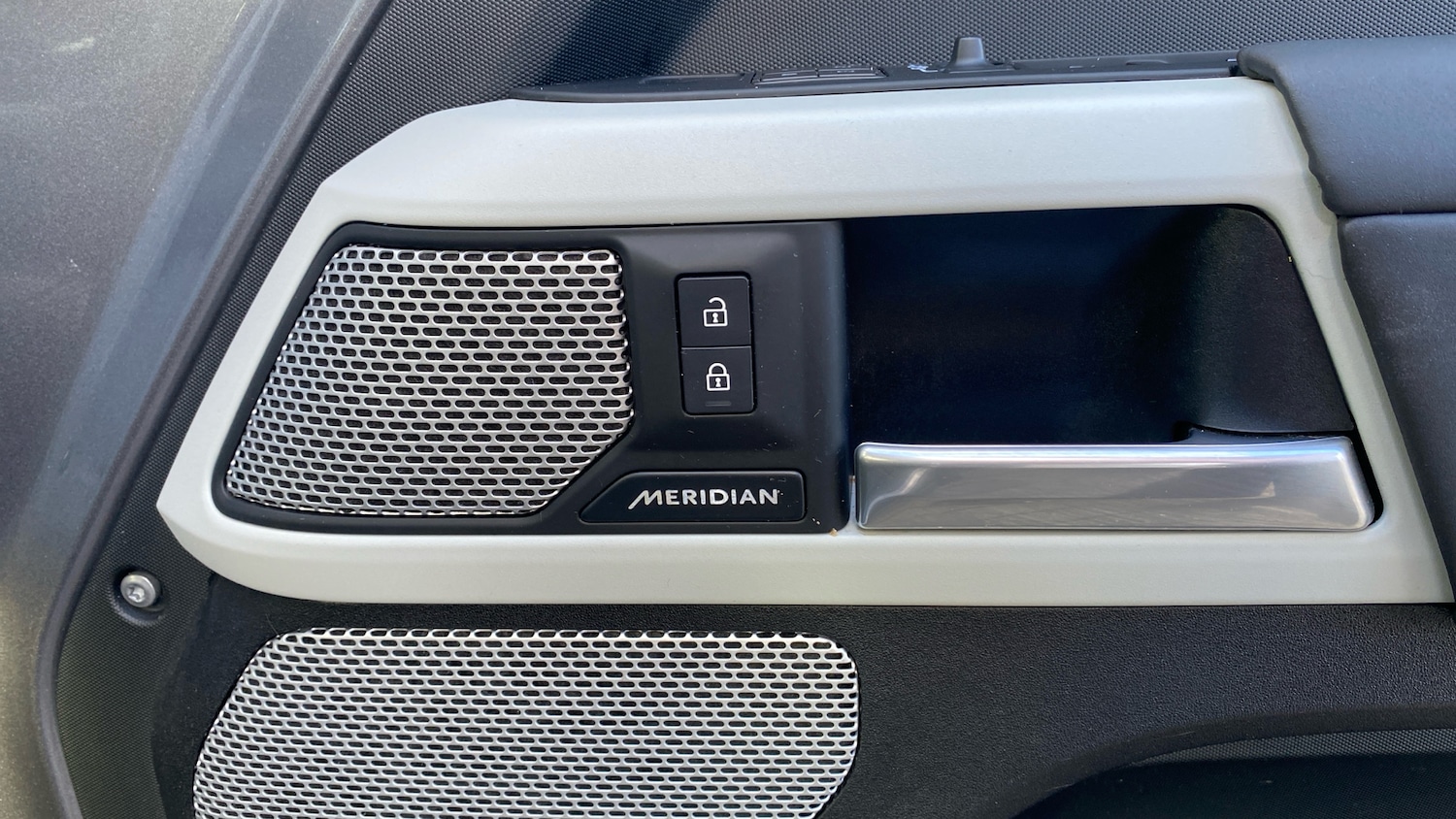 Used Land Rover Defender 2024 for sale - 77286180: Photo 50