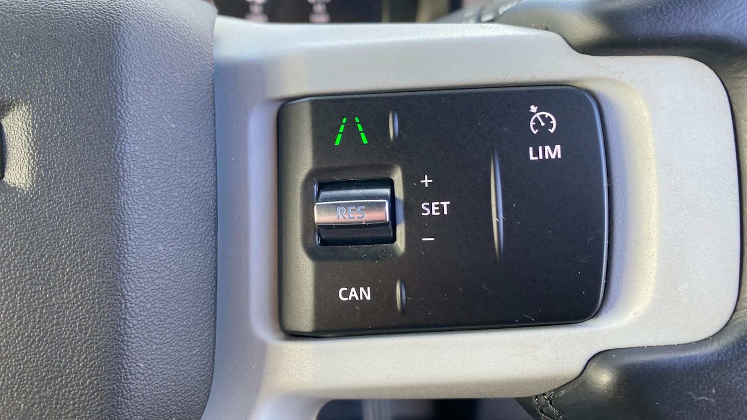 Used Land Rover Defender 2024 for sale - 77286180: Photo 56