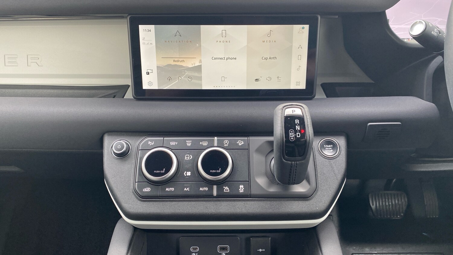 Used Land Rover Defender 2023 for sale - 76534293: Photo 14