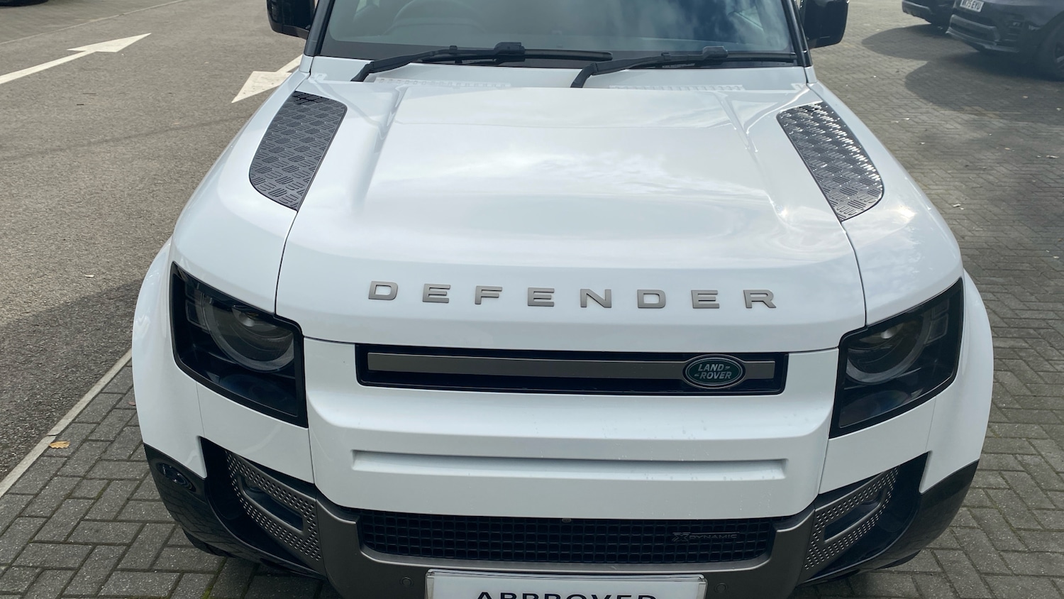 Used Land Rover Defender 2023 for sale - 76534293: Photo 31