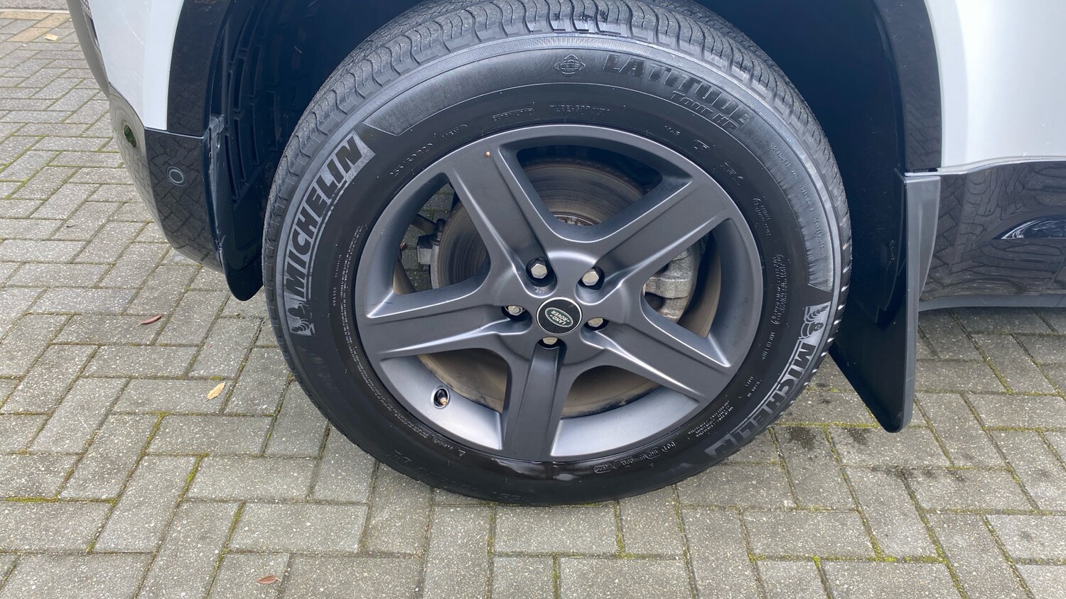 Used Land Rover Defender 2023 for sale - 76534293: Photo 32