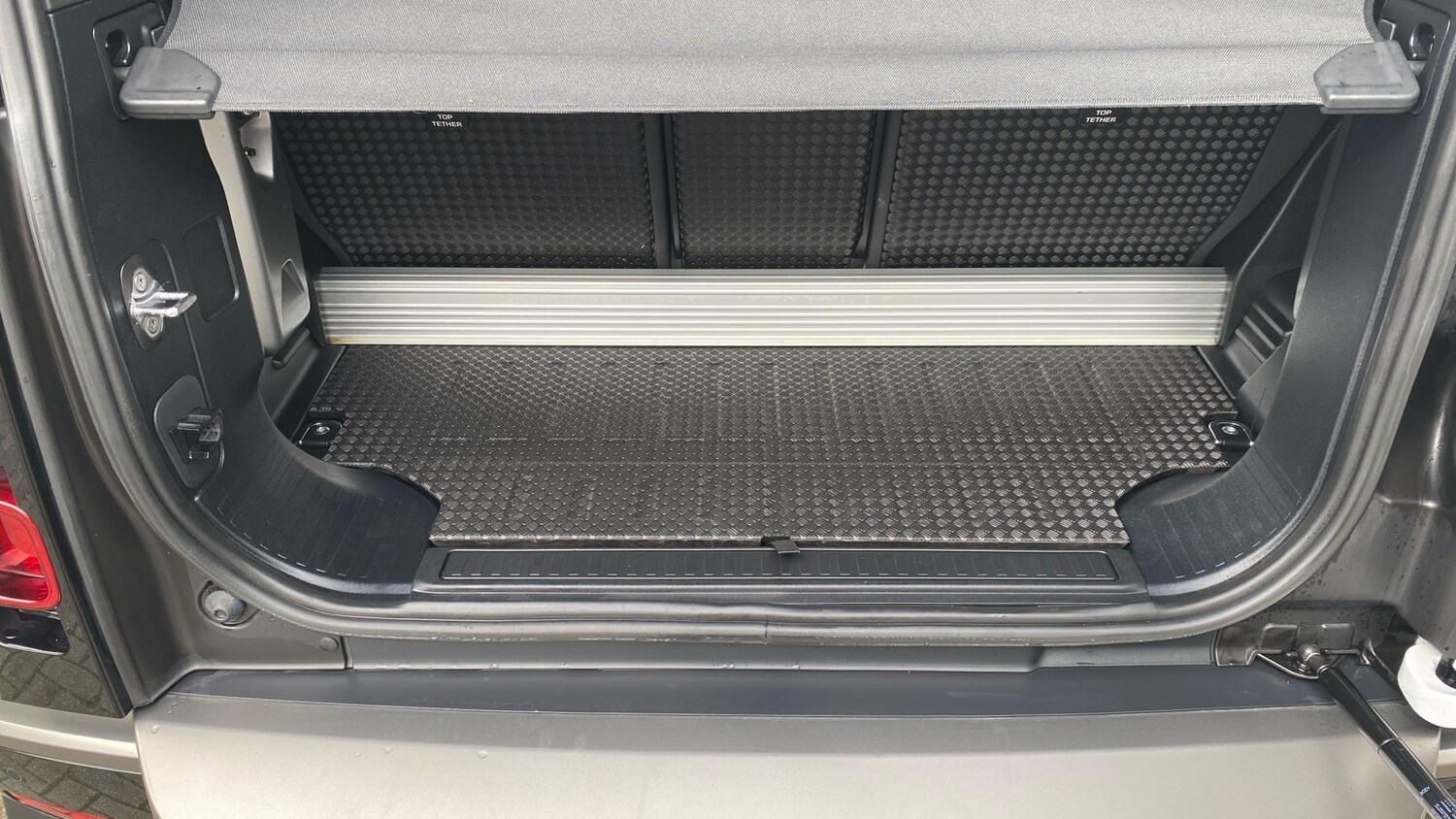 Used Land Rover Defender 2023 for sale - 76534293: Photo 36