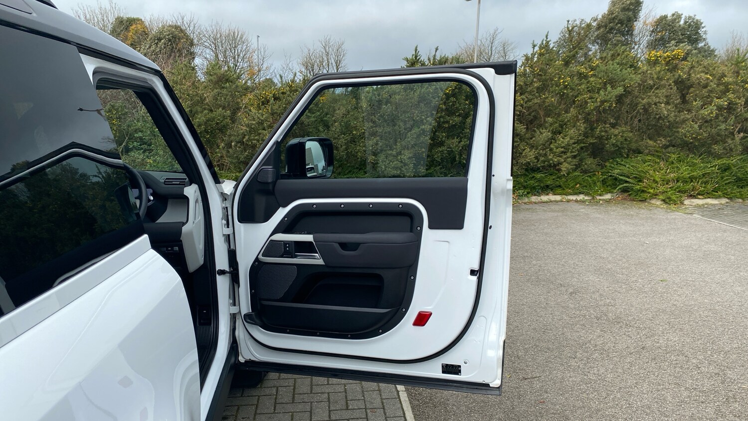 Used Land Rover Defender 2023 for sale - 76534293: Photo 39