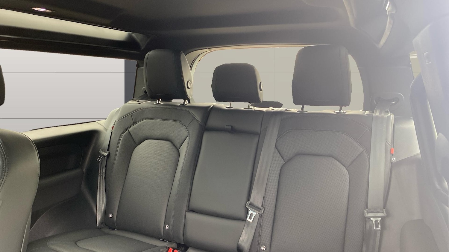 Used Land Rover Defender 2023 for sale - 76534293: Photo 4