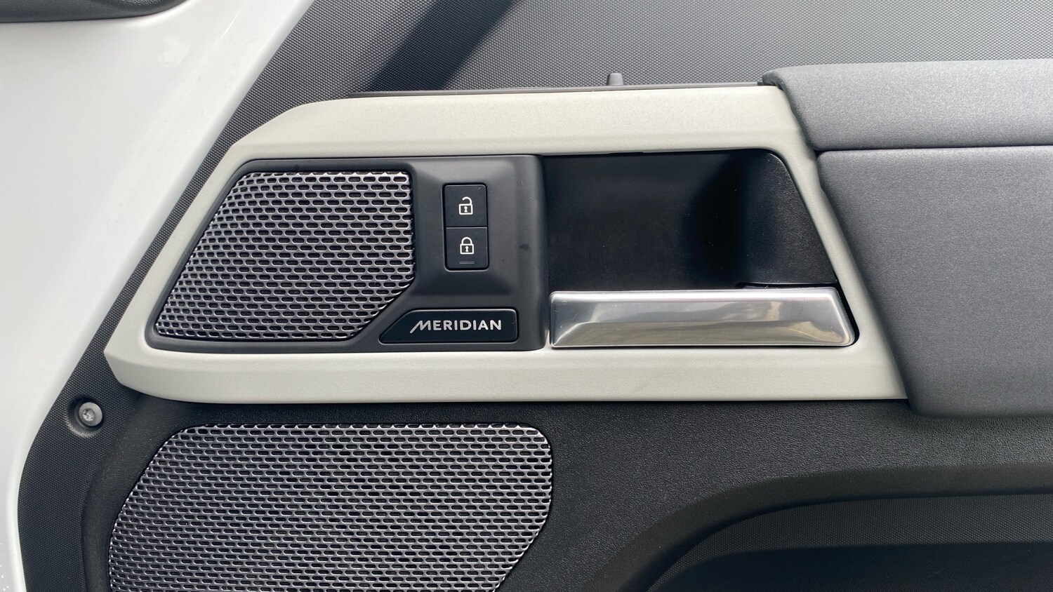 Used Land Rover Defender 2023 for sale - 76534293: Photo 41