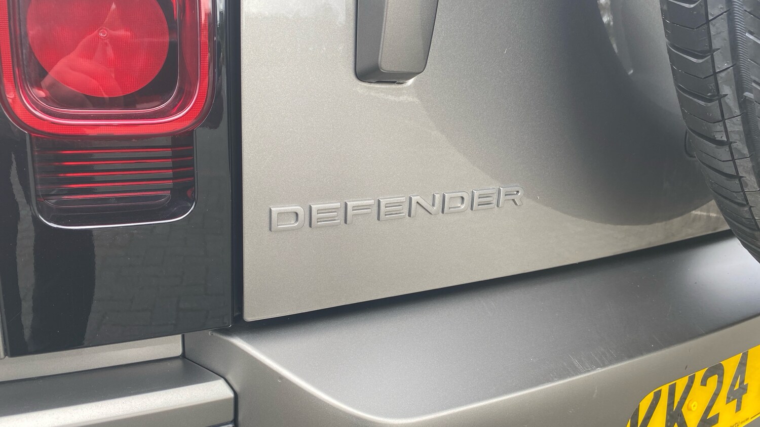 Used Land Rover Defender 2024 for sale - 76228133: Photo 26