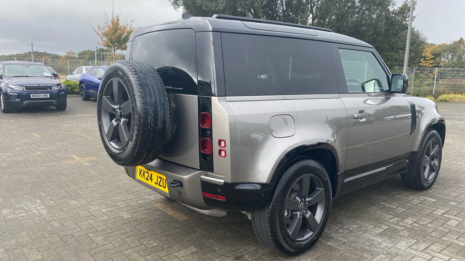 Used Land Rover Defender 2024 for sale - 76228133: Photo 28