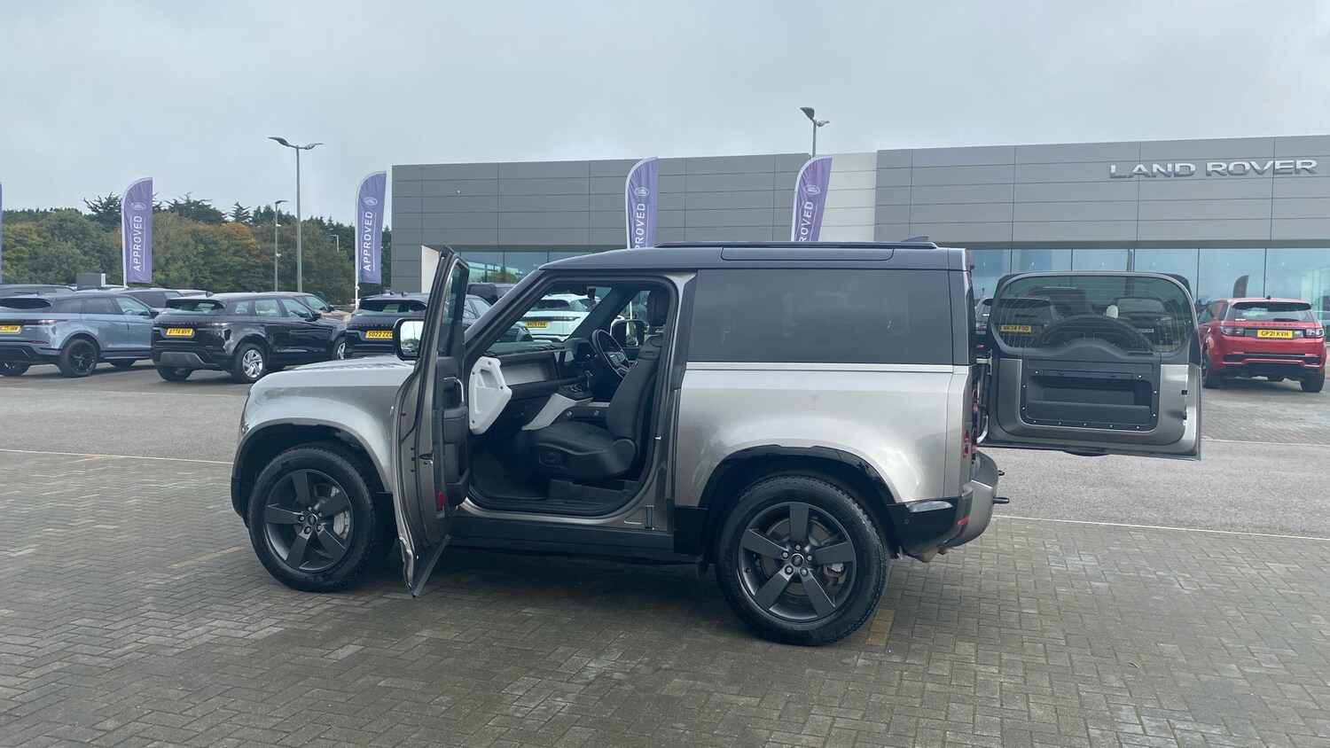 Used Land Rover Defender 2024 for sale - 76228133: Photo 34