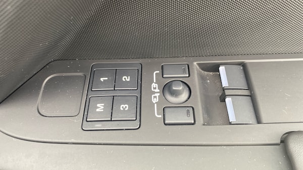 Used Land Rover Defender 2024 for sale - 76228133: Photo 40