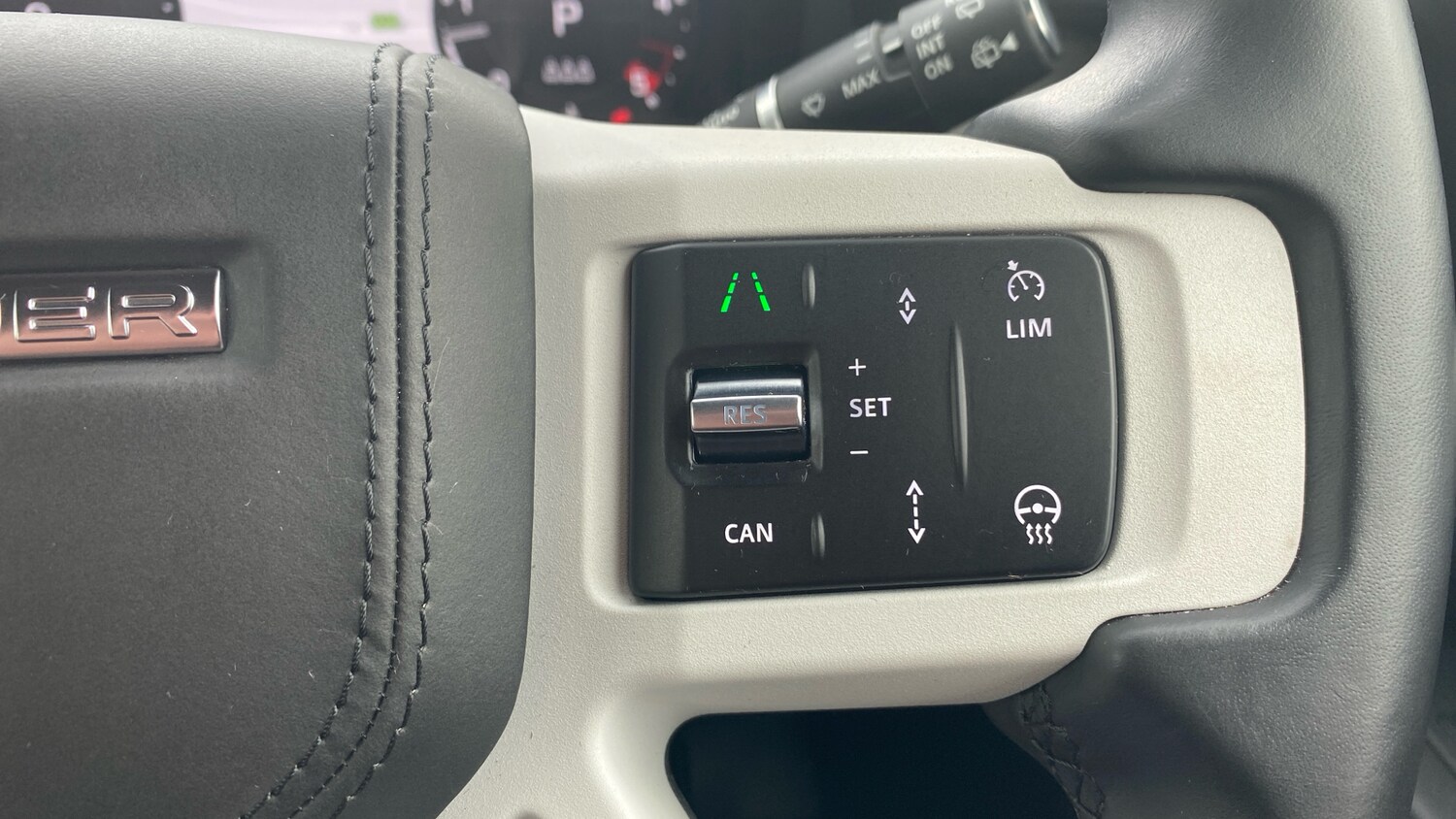 Used Land Rover Defender 2024 for sale - 76228133: Photo 47