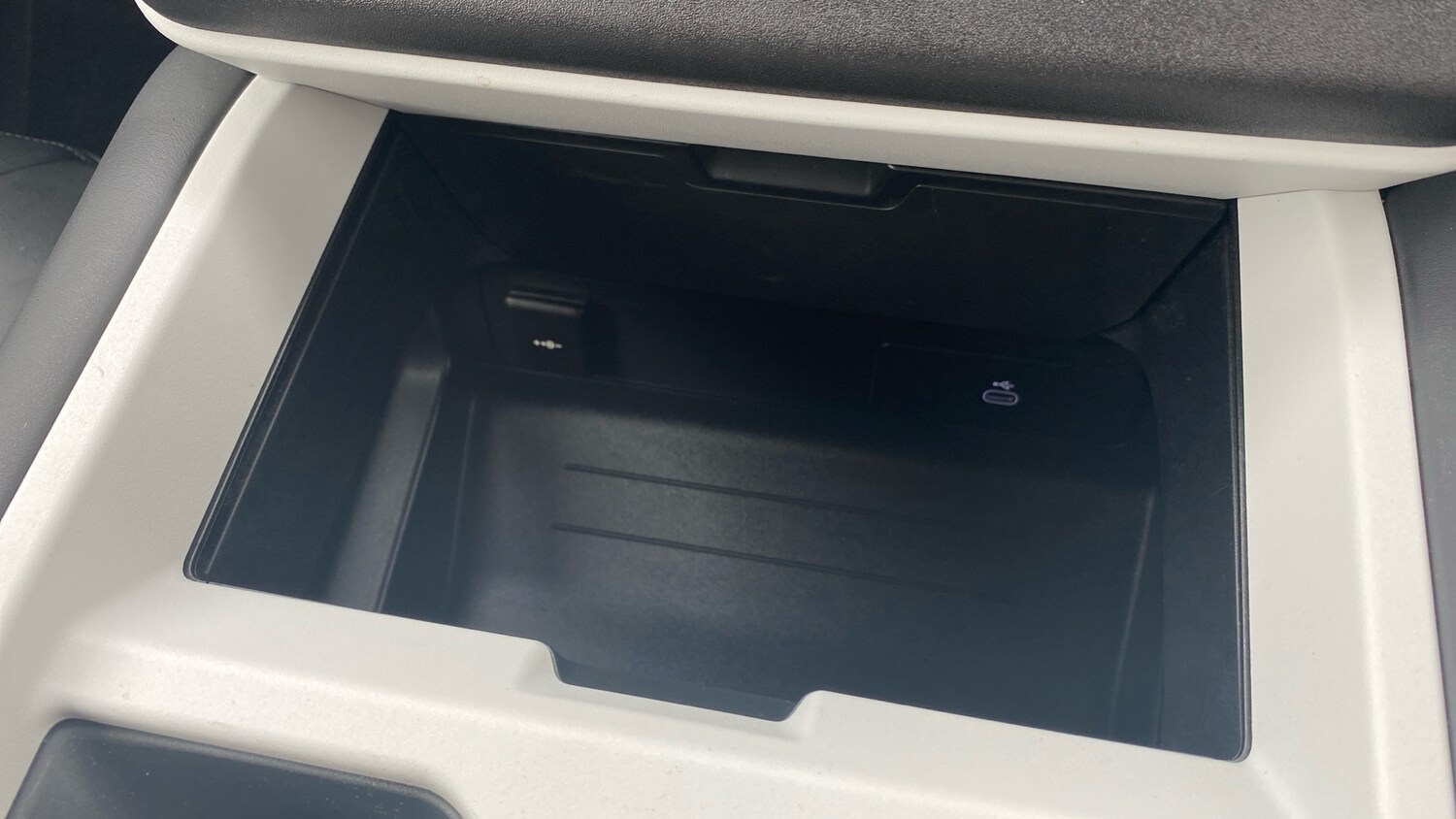 Used Land Rover Defender 2024 for sale - 76228133: Photo 49