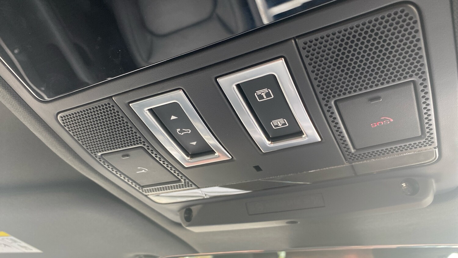 Used Land Rover Defender 2024 for sale - 76228133: Photo 57