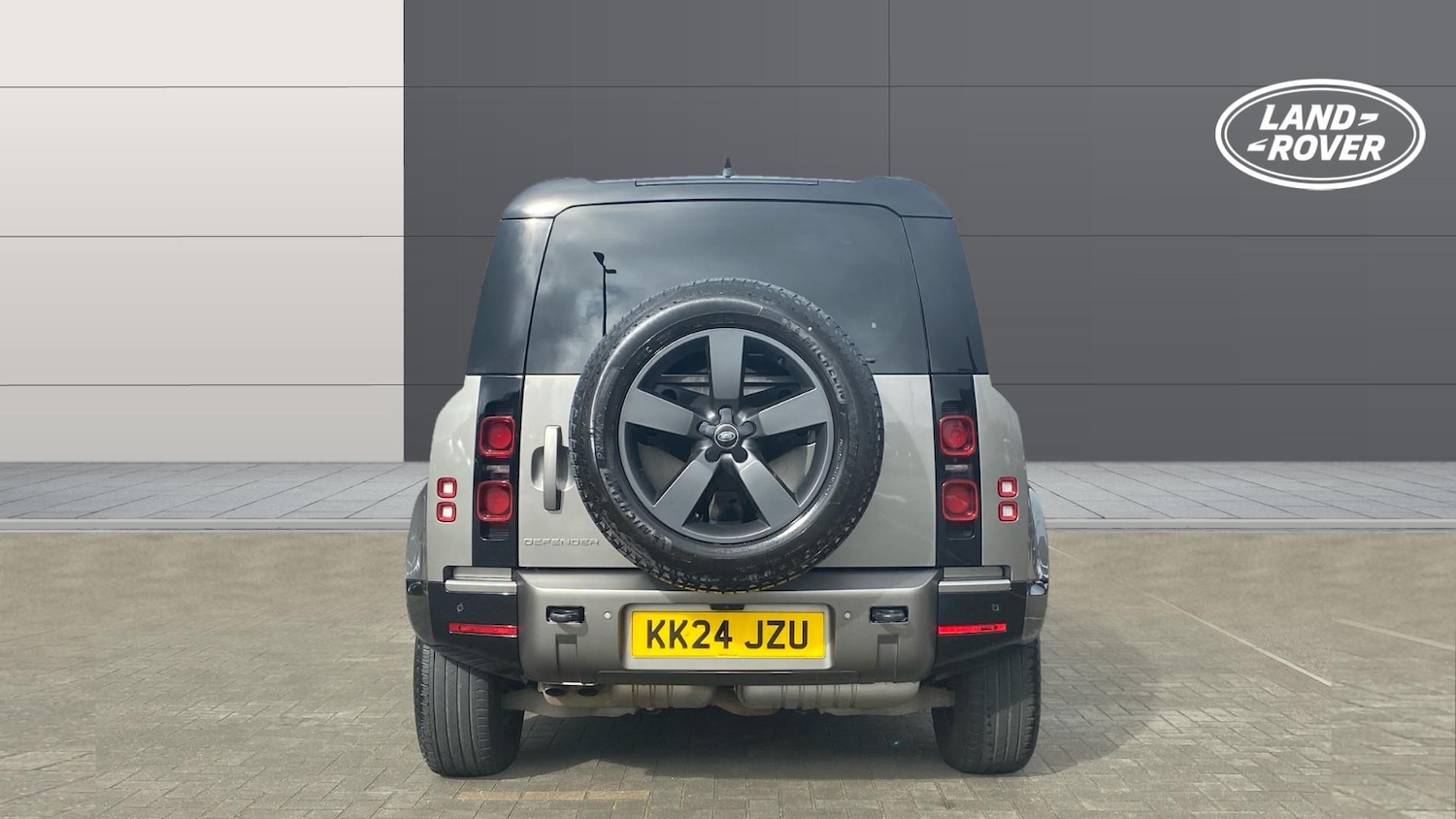 Used Land Rover Defender 2024 for sale - 76228133: Photo 6