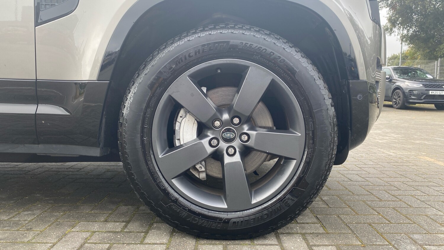 Used Land Rover Defender 2024 for sale - 76228133: Photo 8