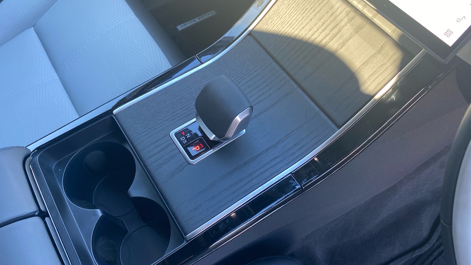 Used Land Rover Range Rover Velar 2025 for sale - 77807017: Photo 13