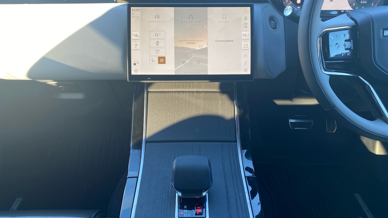 Used Land Rover Range Rover Velar 2025 for sale - 77807017: Photo 14