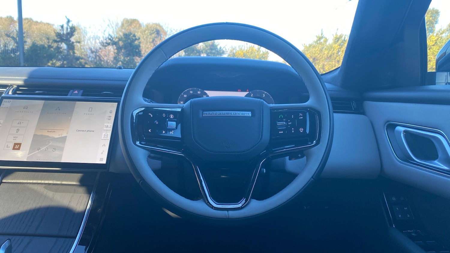 Used Land Rover Range Rover Velar 2025 for sale - 77807017: Photo 15