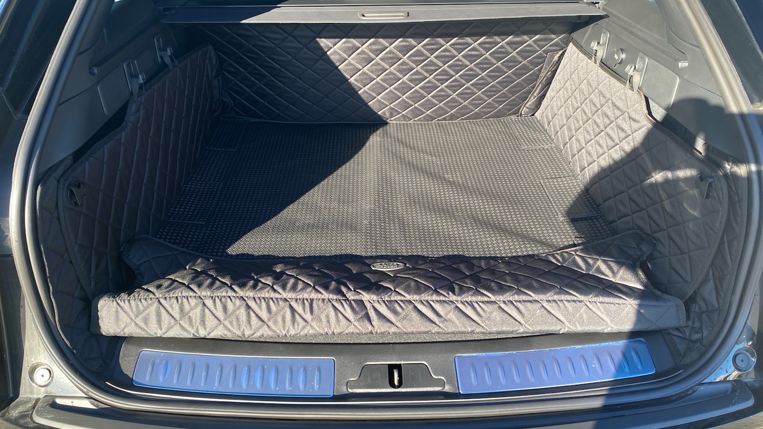 Used Land Rover Range Rover Velar 2025 for sale - 77807017: Photo 32