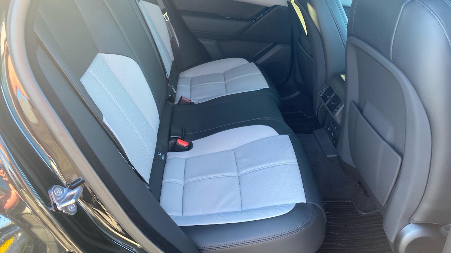 Used Land Rover Range Rover Velar 2025 for sale - 77807017: Photo 35