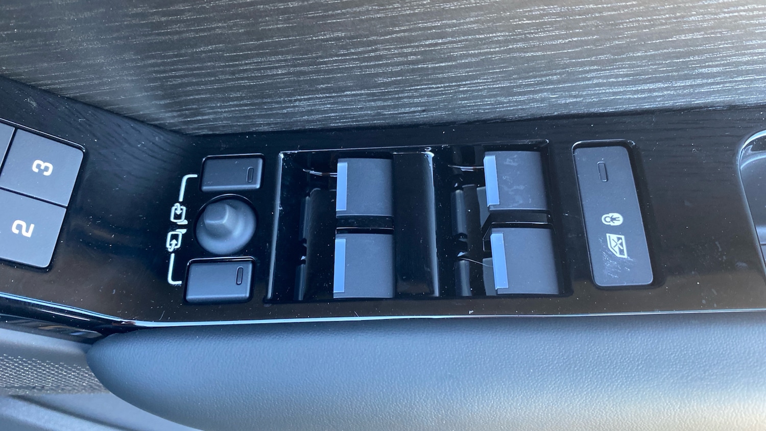 Used Land Rover Range Rover Velar 2025 for sale - 77807017: Photo 41