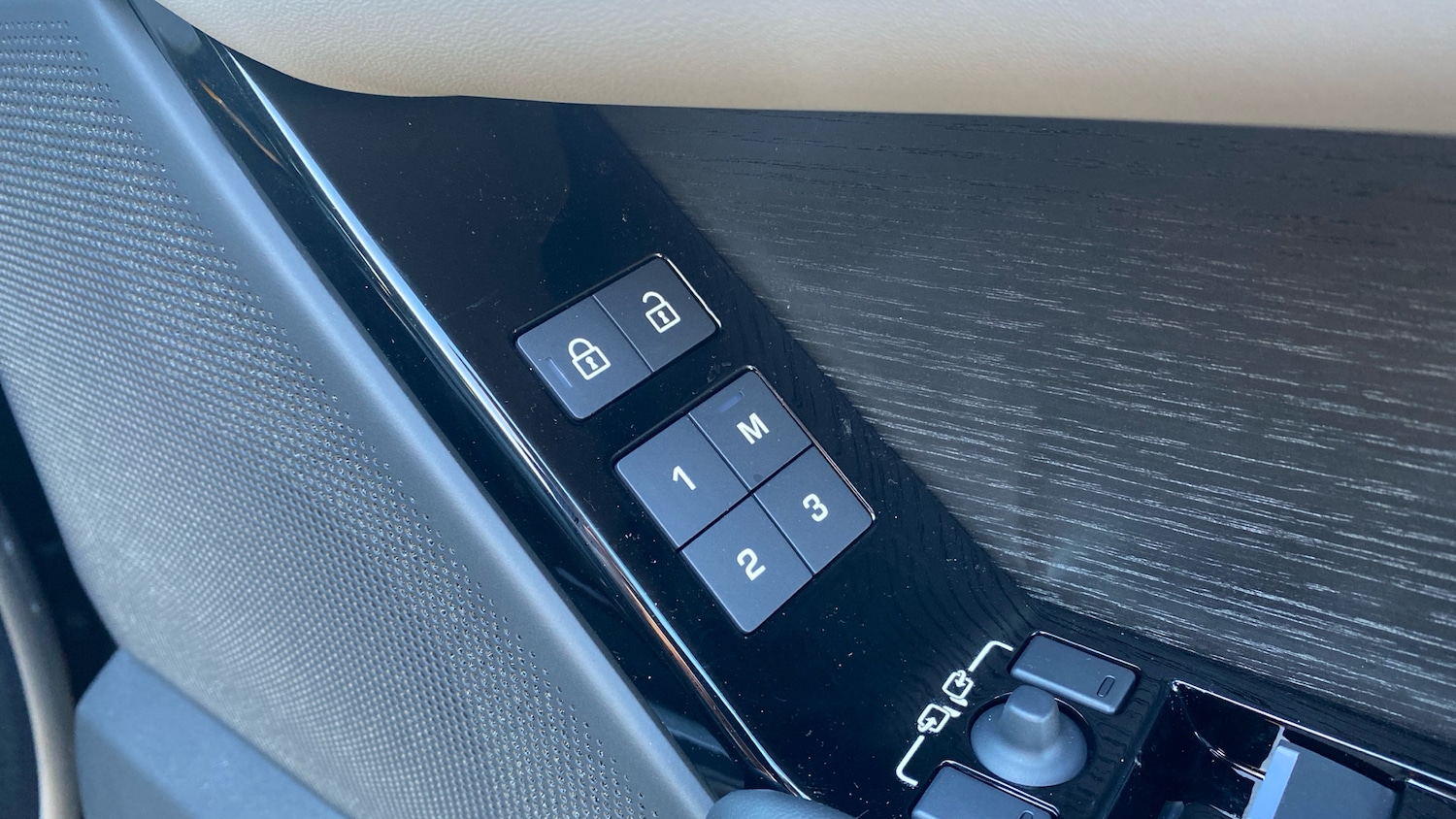 Used Land Rover Range Rover Velar 2025 for sale - 77807017: Photo 42